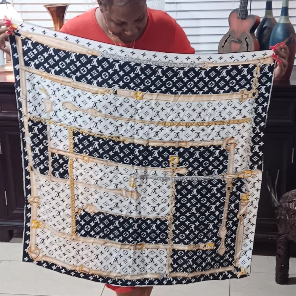 Louis vuitton  Scarf
